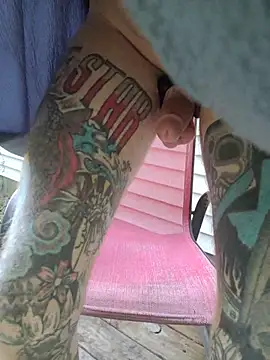 צ'אט XXX בשידור חי של Sexadicks8184