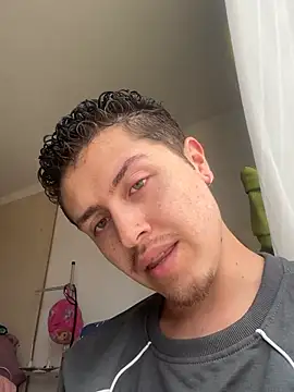 Aaronn_Gomezz: απευθείας συνομιλία ΧΧΧ