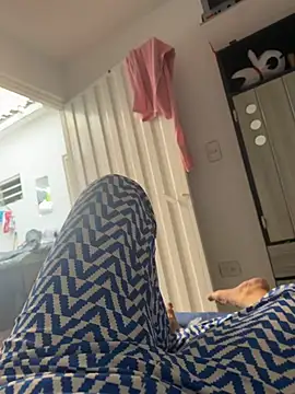 Chat +18 de Colibri_xxx ao vivo
