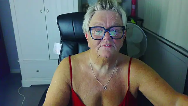 BridgetBlueEyes Live XXX-Chat