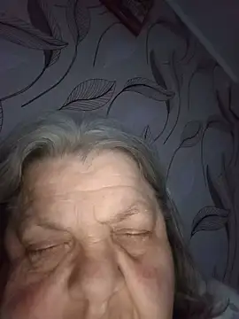 צ'אט XXX בשידור חי של MartaMia68
