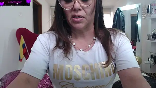 Myrnasexxx 라이브 XXX 채팅