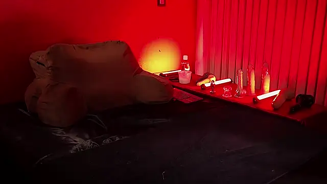 JenniferCD élő XXX-chatje