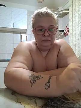 Chat +18 de AriannaMilf ao vivo