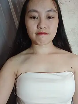 Cherry-squirtt 网络视讯表演