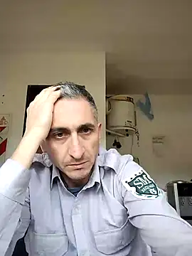 Alejandro83bsf 现场XXX聊天