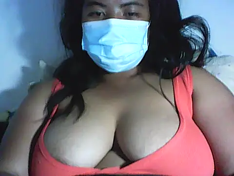 Artinah22's Live XXX Chat