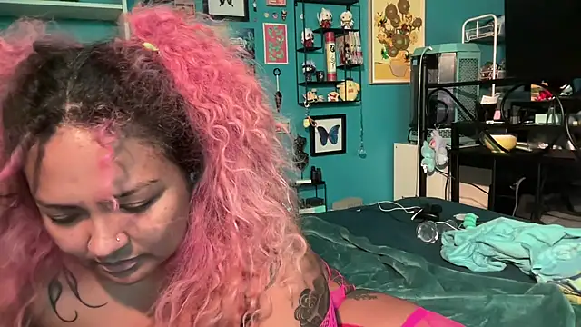 chilepinaaa's Webcam Show