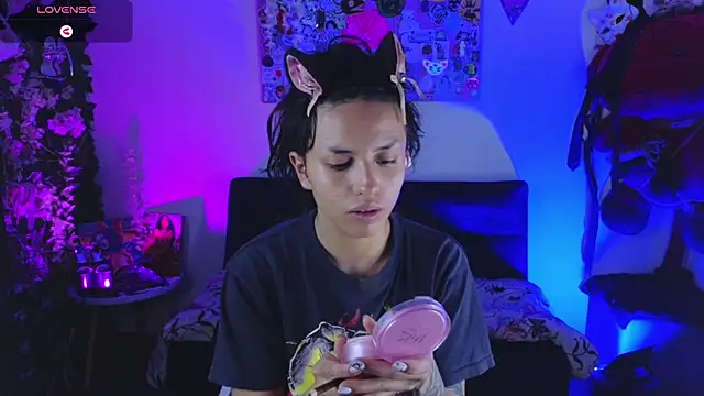 XXX chat uživo modela Dann_dan
