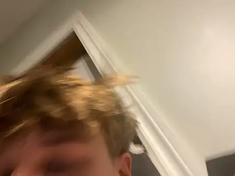 yourwhiteboy1 Show in webcam