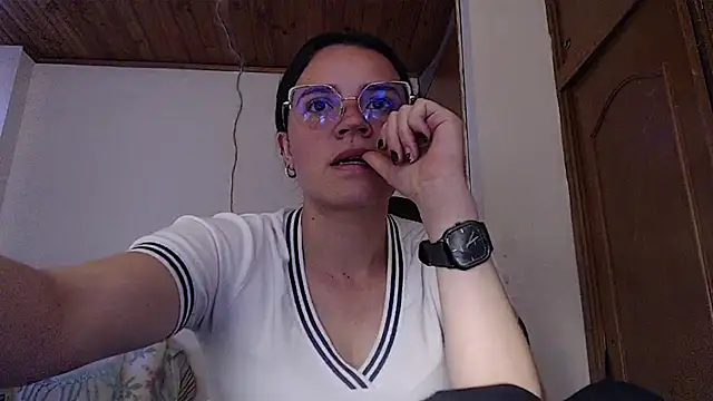 Shanel_Lozano Adlı Modelin Canlı XXX Sohbeti