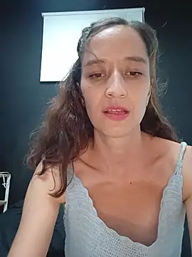 Chat +18 de Aurabloom_1 ao vivo