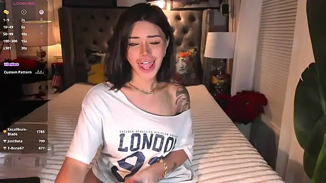 ParisianDoll's Live XXX Chat