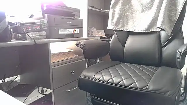 TrevorSteele's Live XXX Chat
