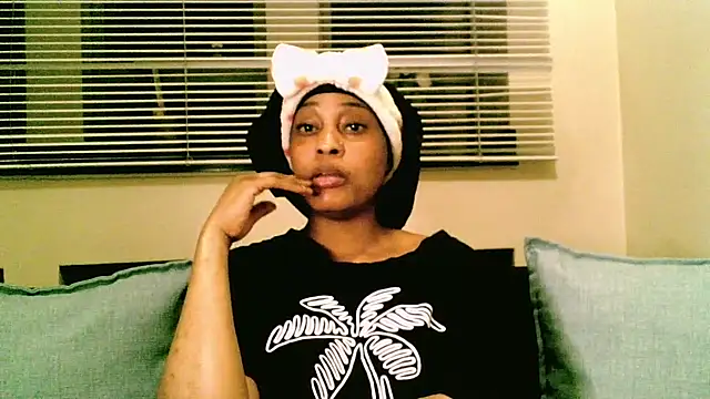 ORUOMA Live XXX Chat