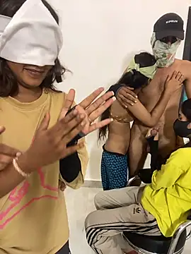 הופעת וובקאם של hot_janvi_