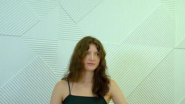 SophiaProve Adlı Modelin Canlı XXX Sohbeti