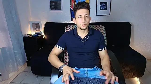 SR_EMILIOCUM Live XXX-chat