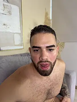 Chatroom XXX en direct de PaulPhoenix_