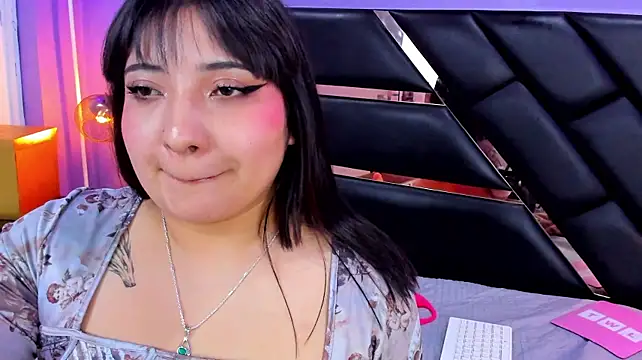 Emma_monserrat's Live XXX Chat