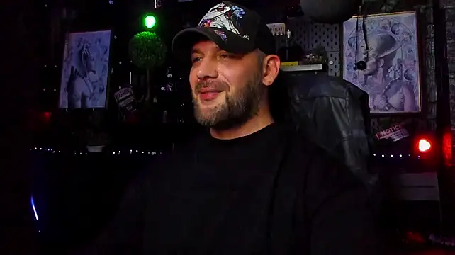 Онлайн чат XXX LexHardy