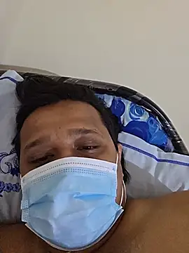 HornyWala115: διαδικτυακό σόου στην κάμερα