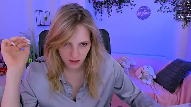 XXX chat uživo modela mona_cloud
