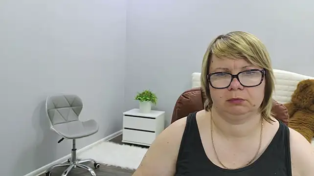 BonnnyBoobsy Chat XXX in diretta