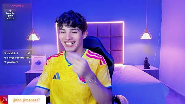 AlejooTwink webcam show