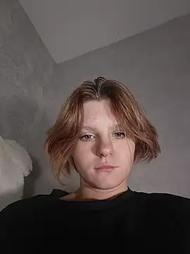 NinaParri élő XXX-chatje