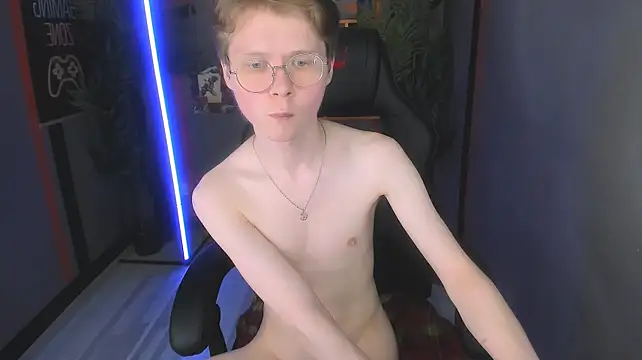 Онлайн чат XXX DanielSanders