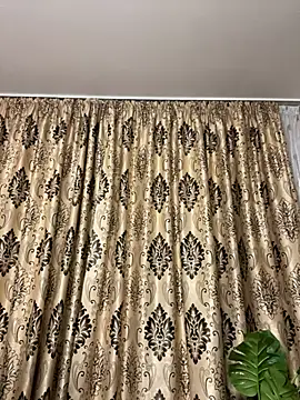 NadiraNoorのライブXXXチャット