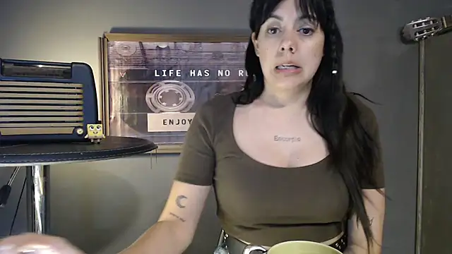 Mickyta 라이브 XXX 채팅