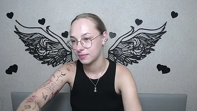 XXX chat uživo modela SteshaGlass
