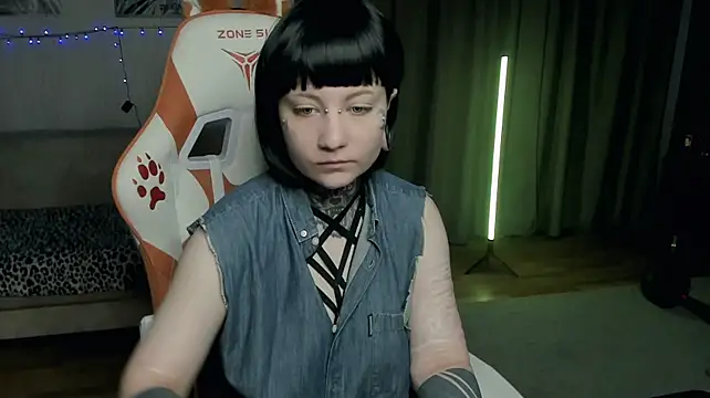 XXX chat uživo modela acid_trip1l