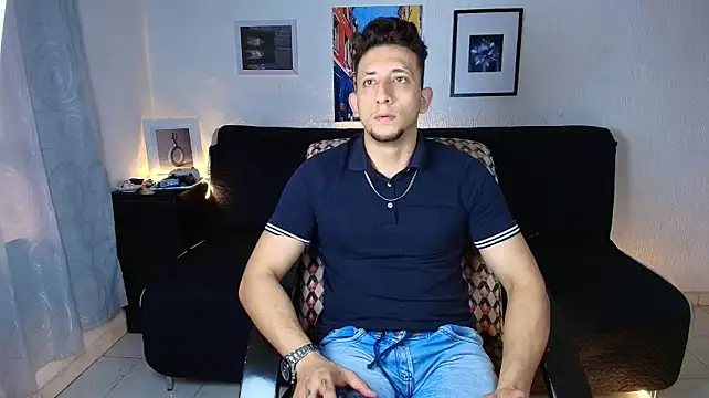 SR_EMILIOCUM Webcam Show