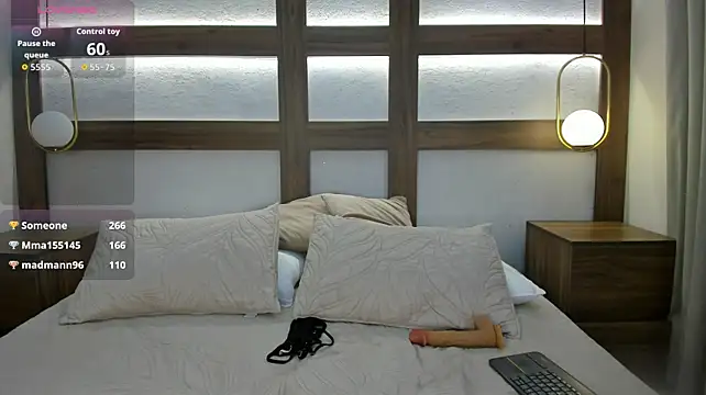 Živý XXX chat Emii_Lux
