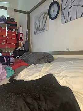 BIGCUMSHOW35 Show in webcam