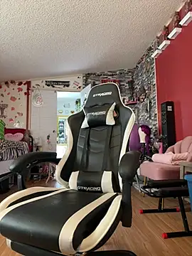 הופעת וובקאם של TranSexualJade95