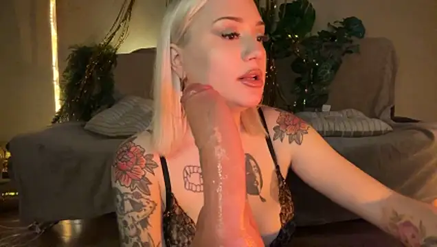 XXX chat uživo modela MCThroatGoat