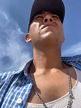 Show modela Josephot6969 na web-kameri