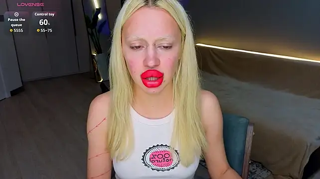 Luna_Beverly Chat XXX in diretta