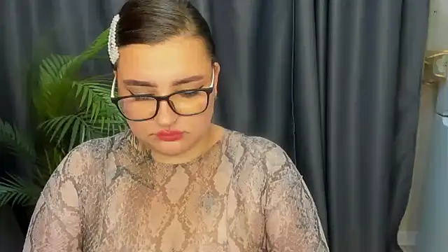 NikkiSummer Live XXX-Chat
