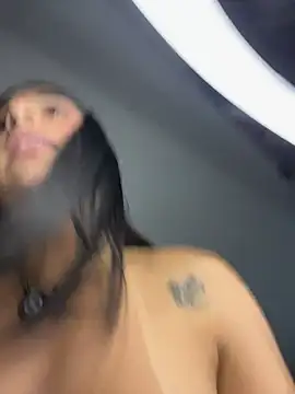 Pokazy przed kamerką – charlotte_stevenss_
