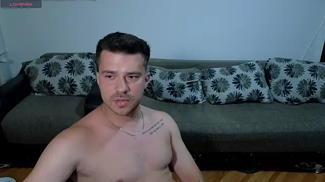 JohnnyStepBro Show in webcam
