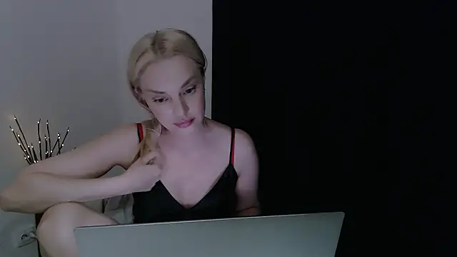 Lia_noo_regrets' Live XXX Chat