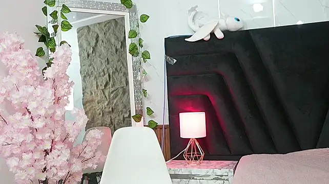 kinkylittlegirll's Live XXX Chat