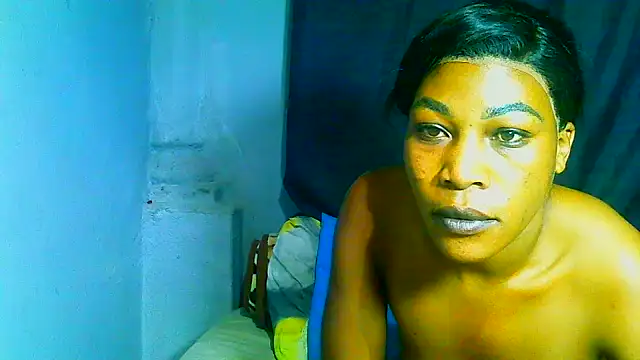 freaky_naughty Adlı Modelin Canlı XXX Sohbeti
