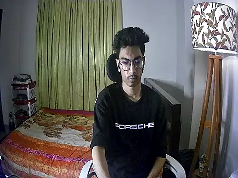 hornybrooon Webbikameraesitys