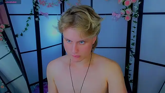 cumboydolln Live XXX chat